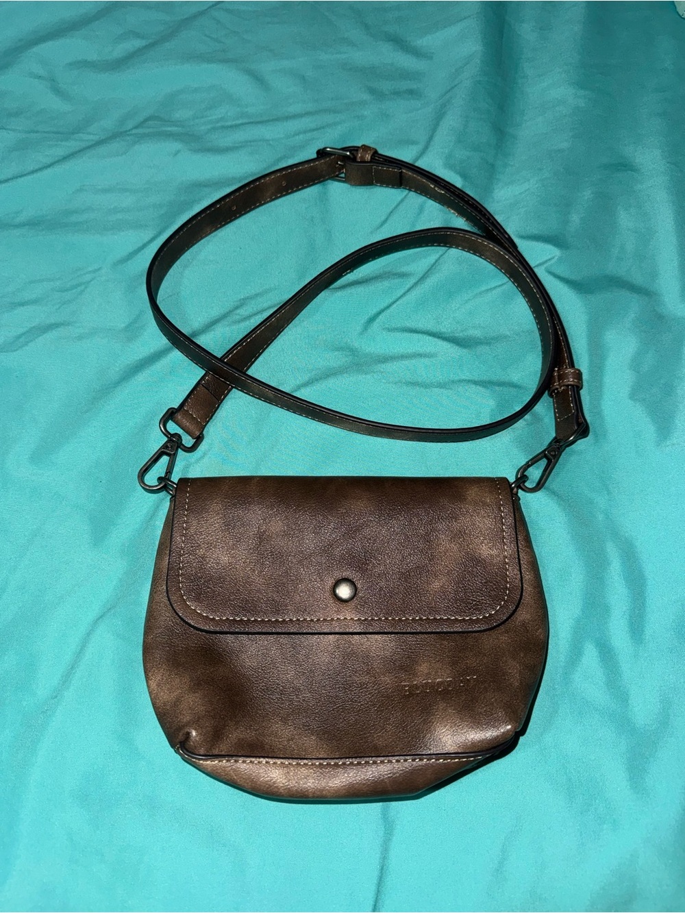 Women’s Brown Leather-Look Crossbody Bag with Snap Flap